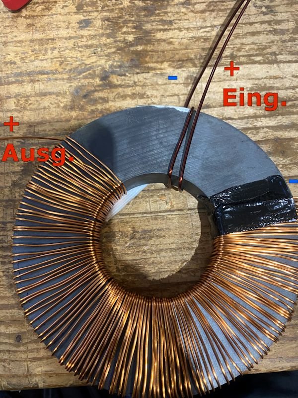 Wechselstromtransformator mit Ringmagnet
